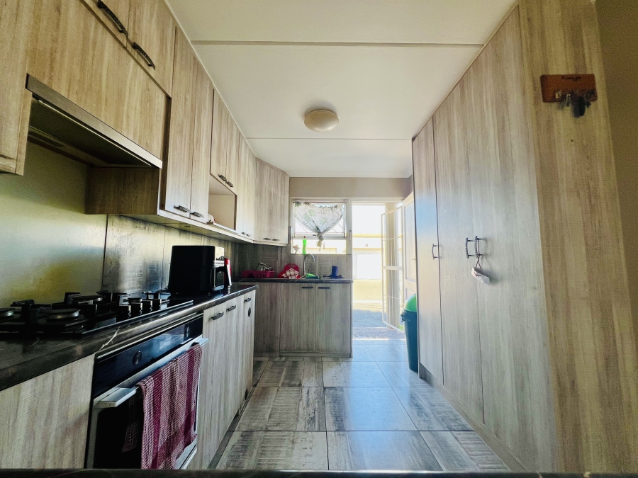 2 Bedroom Property for Sale in Guldenland Western Cape